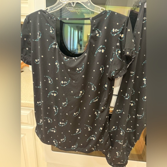 Jessica Simpson Black Floral 2 piece Capri PJ Lounge Set - Picture 7 of 9
